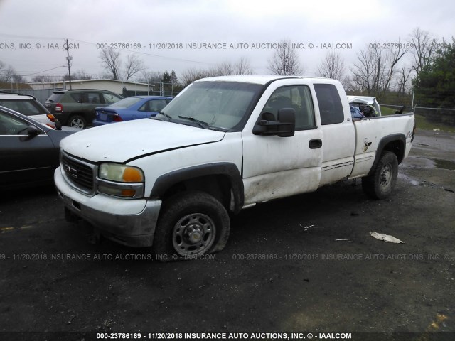 1GTGK29U8YZ175209 - 2000 GMC NEW SIERRA K2500 WHITE photo 2