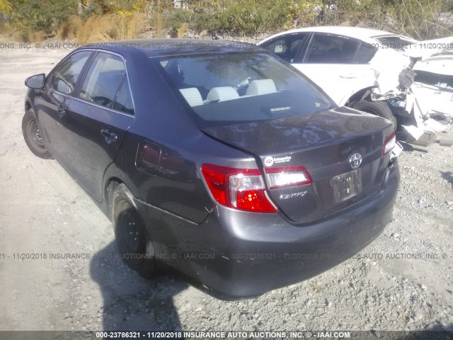 4T4BF1FK2CR184832 - 2012 TOYOTA CAMRY SE/LE/XLE 灰色 照片 3