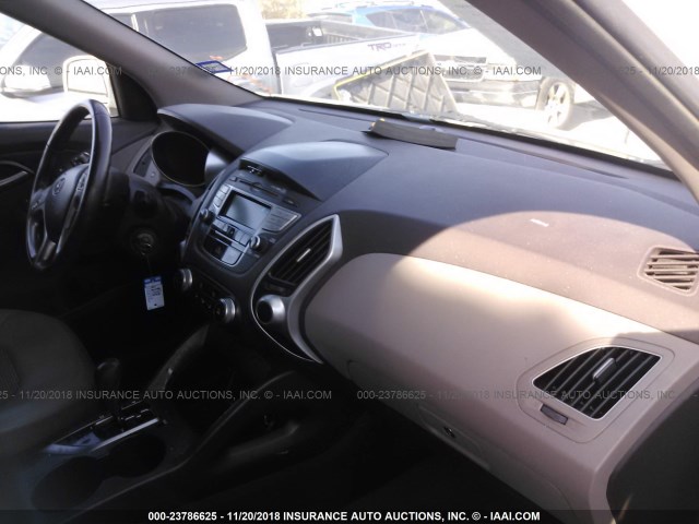 KM8JU3AC5AU017689 - 2010 HYUNDAI TUCSON GLS/LIMITED 白色 照片 5