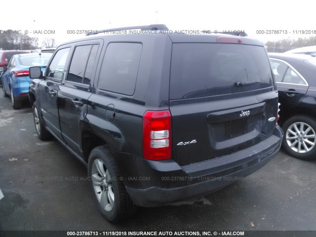 1C4NJRFB3FD244940 - 2015 JEEP PATRIOT LATITUDE BLACK photo 3