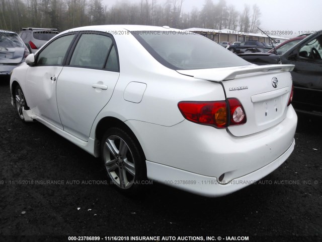 1NXBE4EE2AZ285070 - 2010 TOYOTA COROLLA XRS WHITE photo 3