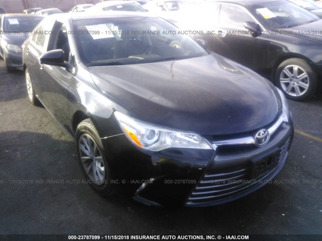 4T4BF1FK3GR542946 - 2016 TOYOTA CAMRY LE/XLE/SE/XSE BLACK photo 1