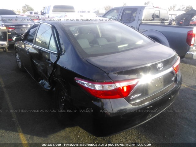 4T4BF1FK3GR542946 - 2016 TOYOTA CAMRY LE/XLE/SE/XSE BLACK photo 3