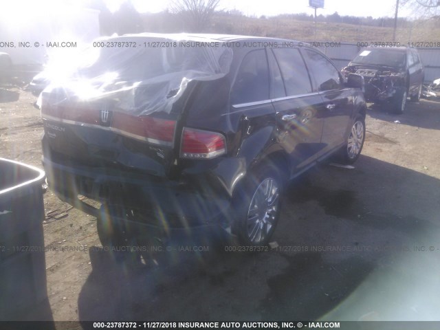 2LMDJ8JC0ABJ05224 - 2010 LINCOLN MKX BLACK photo 4