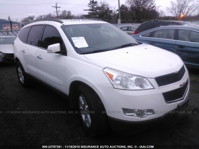 1GNKRGED2CJ104272 - 2012 CHEVROLET TRAVERSE LT WHITE photo 1