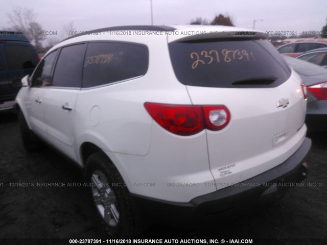 1GNKRGED2CJ104272 - 2012 CHEVROLET TRAVERSE LT WHITE photo 3