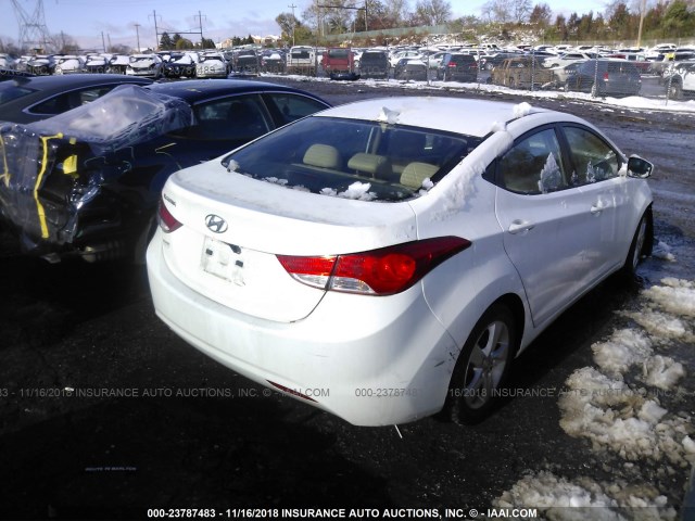 5NPDH4AE7DH453021 - 2013 HYUNDAI ELANTRA WHITE photo 4