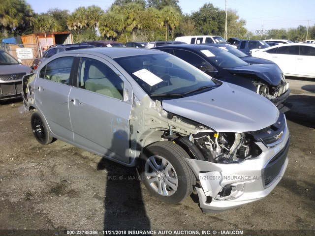 1G1JB5SH4H4154187 - 2017 CHEVROLET SONIC LS 银色 照片 1