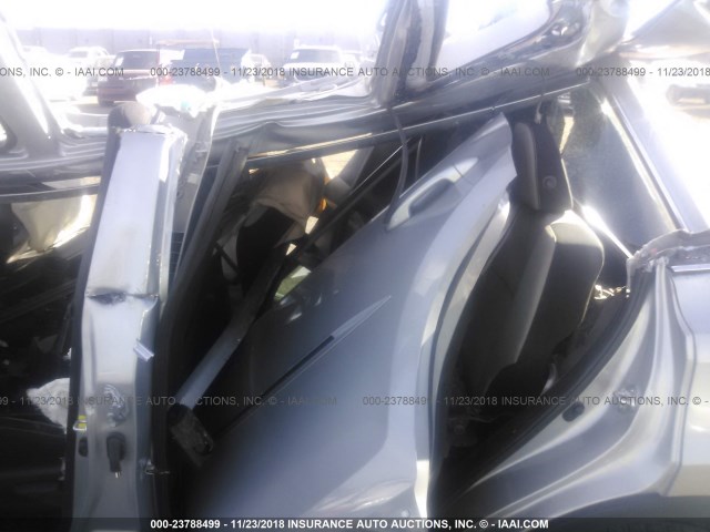 2T3WFREV5JW444537 - 2018 TOYOTA RAV4 ADVENTURE/XLE Gümüş foto 8