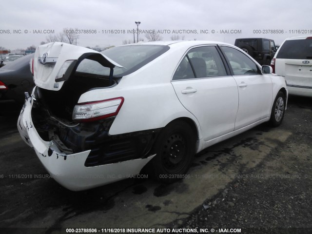 4T1BB3EK0AU115394 - 2010 TOYOTA CAMRY HYBRID WHITE photo 4