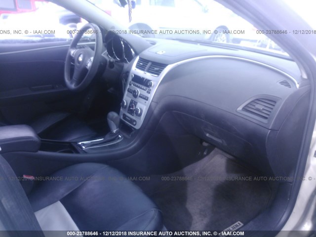 1G1ZC5EB6AF107714 - 2010 CHEVROLET MALIBU 1LT 金色 照片 5