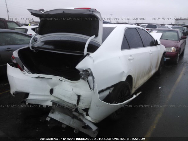 4T1BF1FK4EU421429 - 2014 TOYOTA CAMRY L/SE/LE/XLE 白色 照片 4