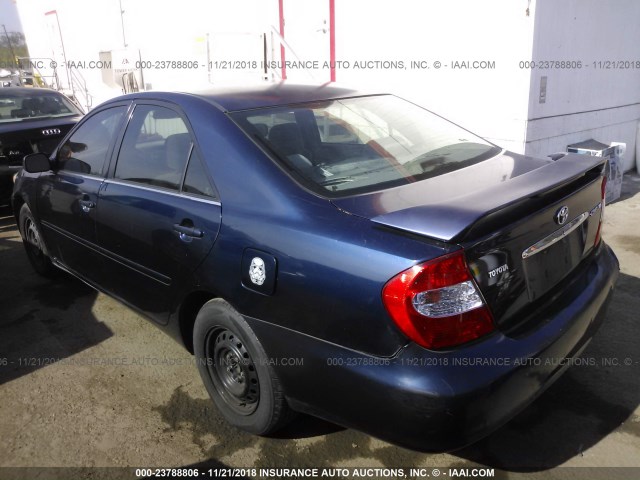 4T1BE32K63U181298 - 2003 TOYOTA CAMRY LE/XLE/SE BLUE photo 3