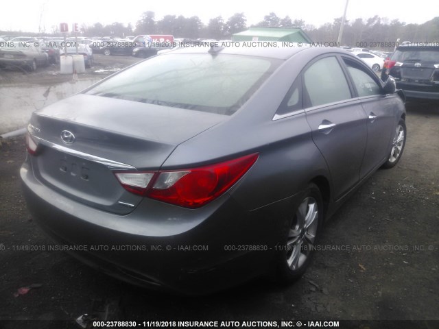 5NPEC4AC9DH662729 - 2013 HYUNDAI SONATA SE/LIMITED GRAY photo 4