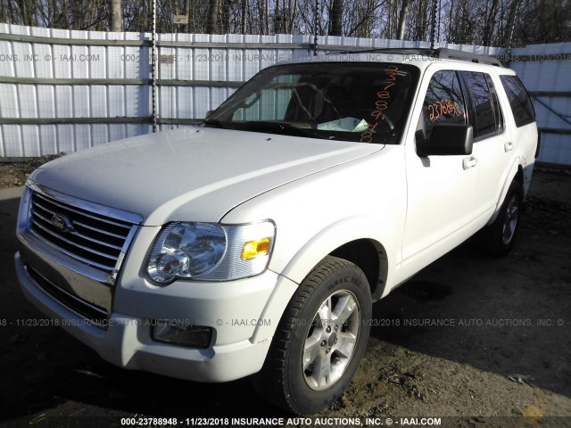 1FMEU73E49UA25852 - 2009 FORD EXPLORER XLT WHITE photo 2