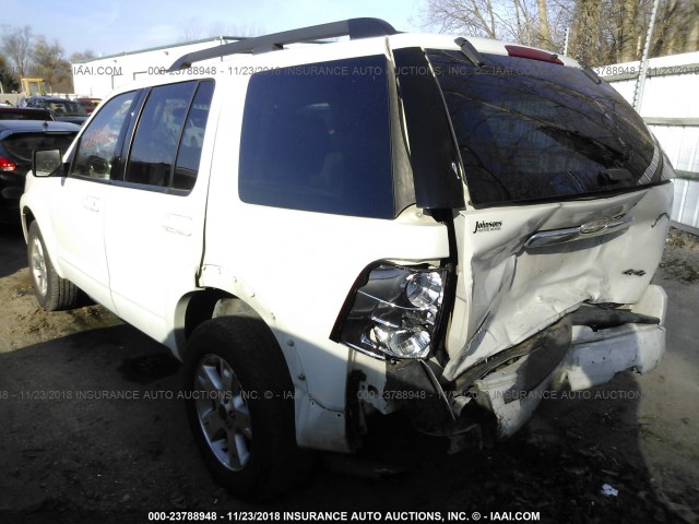 1FMEU73E49UA25852 - 2009 FORD EXPLORER XLT WHITE photo 3