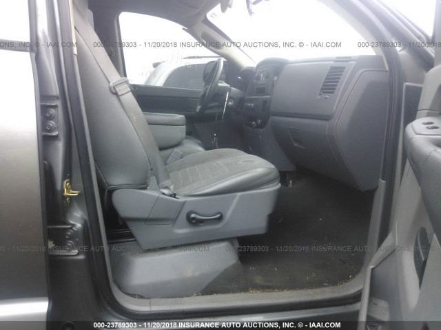 1D7HA18K17J613489 - 2007 DODGE RAM 1500 ST GRAY photo 5