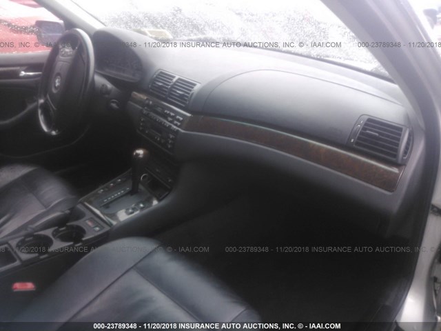 WBAAM5331XFR05380 - 1999 BMW 328 I AUTOMATIC Күміс фото 5