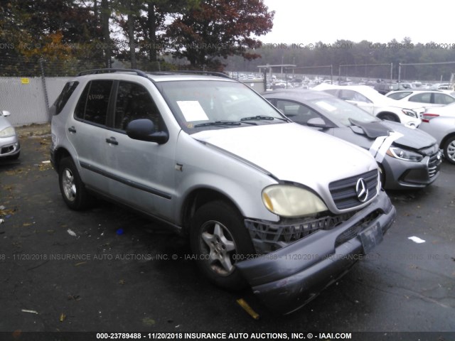 4JGAB54E0XA057879 - 1999 MERCEDES-BENZ ML 320 GRAY photo 1