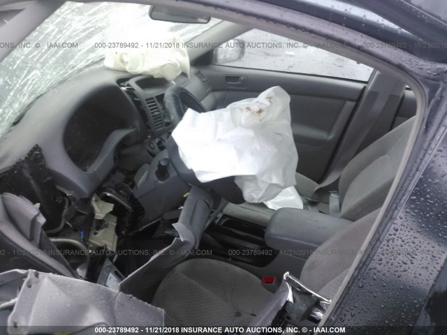 4T1BF30K03U545473 - 2003 TOYOTA CAMRY LE/XLE/SE GREEN photo 5