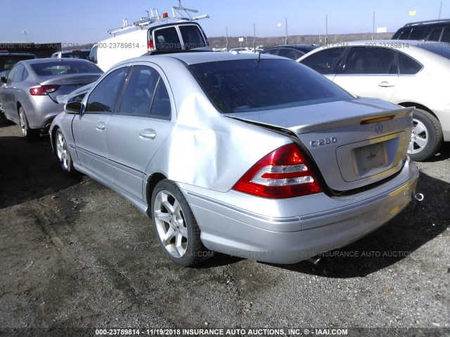 WDBRF52HX7F871189 - 2007 MERCEDES-BENZ C 230 SILVER photo 3