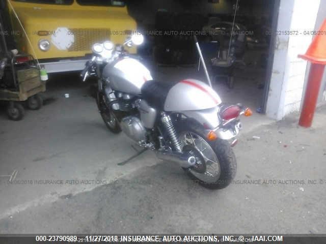 SMT920K148T345552 - 2008 TRIUMPH MOTORCYCLE THRUXTON 900 GRAY photo 3