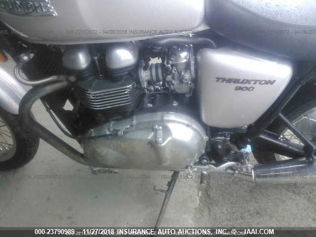 SMT920K148T345552 - 2008 TRIUMPH MOTORCYCLE THRUXTON 900 GRAY photo 9