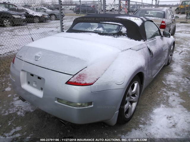 JN1BZ36A07M650727 - 2007 NISSAN 350Z ROADSTER SILVER photo 4