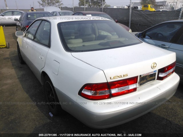 JT8BF28G210302782 - 2001 LEXUS ES 300 WHITE photo 3