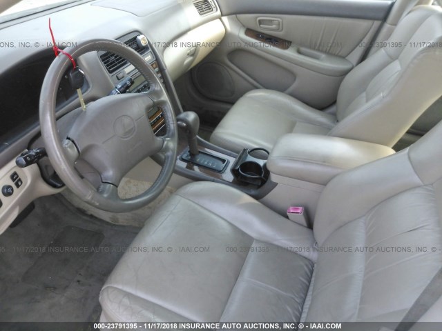 JT8BF28G210302782 - 2001 LEXUS ES 300 WHITE photo 5