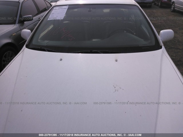 JT8BF28G210302782 - 2001 LEXUS ES 300 WHITE photo 6