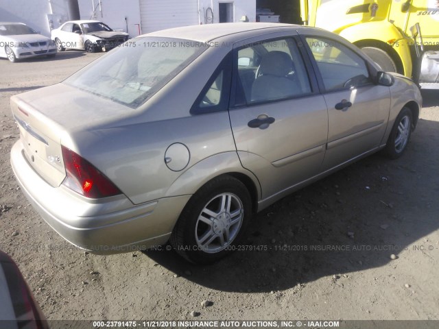 1FAFP34P32W264933 - 2002 FORD FOCUS SE/SE COMFORT GOLD photo 4