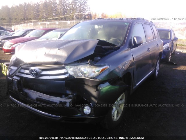 5TDBK3EH9CS171026 - 2012 TOYOTA HIGHLANDER SE GRAY photo 2