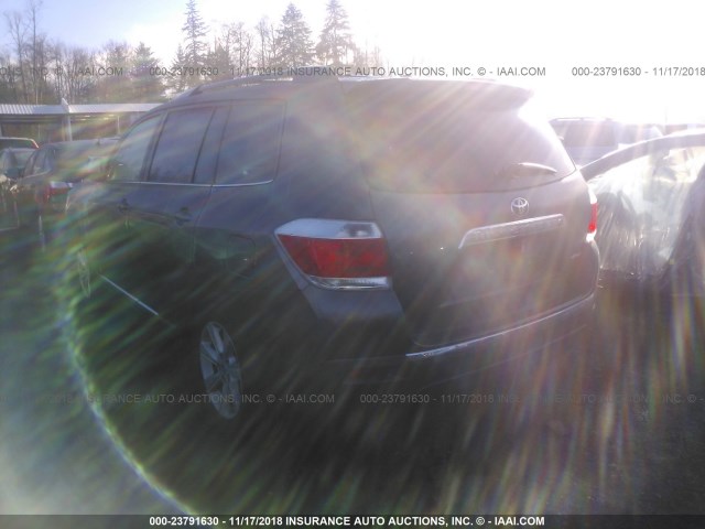 5TDBK3EH9CS171026 - 2012 TOYOTA HIGHLANDER SE GRAY photo 3