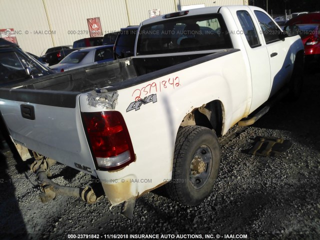 1GT5KZBG1AZ235700 - 2010 GMC SIERRA WHITE photo 4