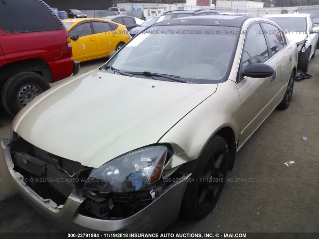 1N4BL11D62C166408 - 2002 NISSAN ALTIMA SE GOLD photo 2