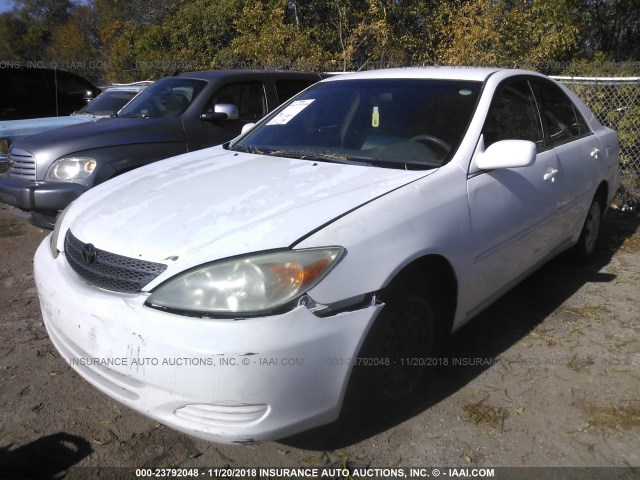 4T1BE32K24U322398 - 2004 TOYOTA CAMRY LE/XLE/SE WHITE photo 2