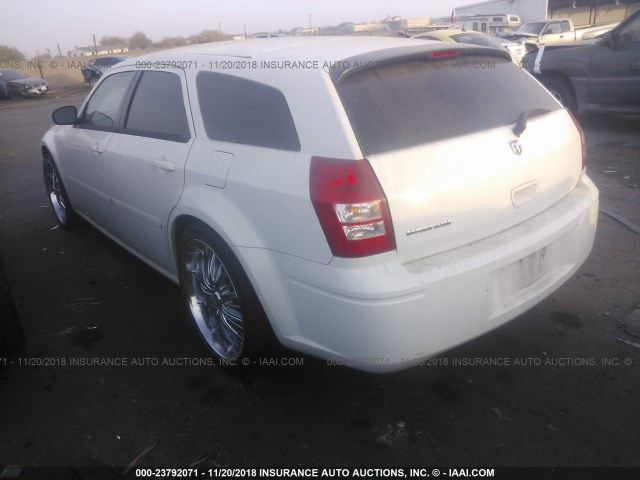 2D4FV47T56H417138 - 2006 DODGE MAGNUM SE WHITE photo 3