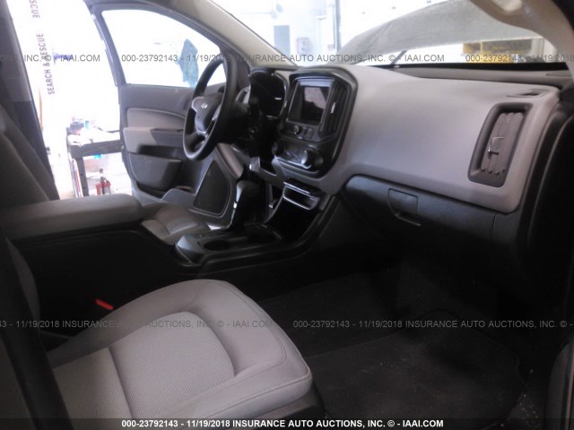 1GCGTBEN5K1110576 - 2019 CHEVROLET COLORADO GRAY photo 5