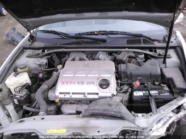 4T1BF32K94U568149 - 2004 TOYOTA CAMRY LE/XLE/SE SILVER photo 10