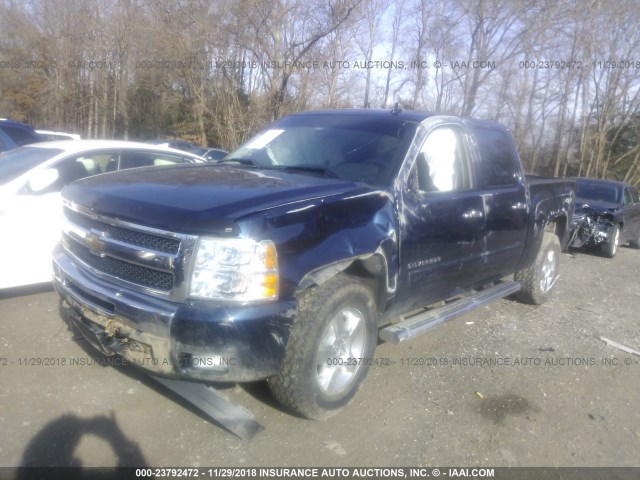 3GCPKSE30BG245970 - 2011 CHEVROLET SILVERADO K1500 LT BLUE photo 2