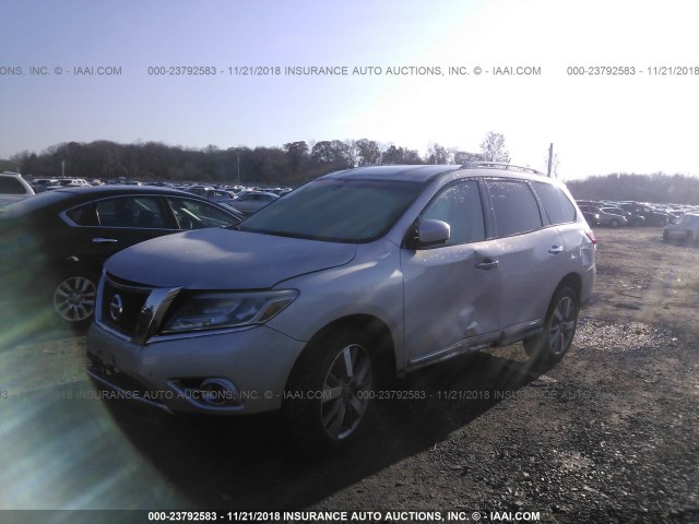 5N1AR2MM3DC644868 - 2013 NISSAN PATHFINDER S/SV/SL/PLATINUM SILVER photo 2