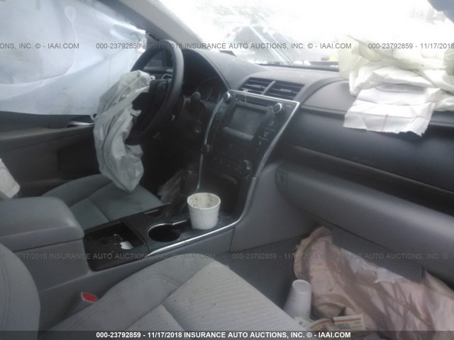 4T4BF1FK0GR560238 - 2016 TOYOTA CAMRY LE/XLE/SE/XSE BLACK photo 5