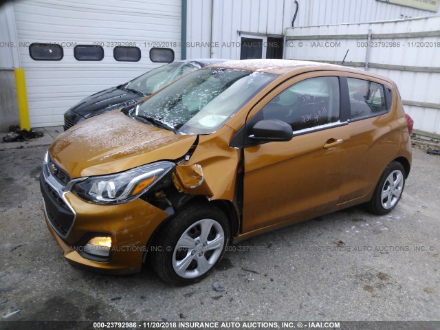 KL8CB6SA4KC712862 - 2019 CHEVROLET SPARK LS ORANGE photo 2