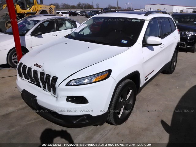 1C4PJLCB4GW350555 - 2016 JEEP CHEROKEE LATITUDE WHITE photo 2