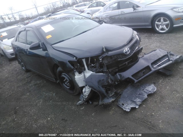 4T1BF1FK1DU276607 - 2013 TOYOTA CAMRY L/SE/LE/XLE Qara foto 1