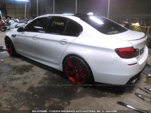 WBSFV9C50DC772504 - 2013 BMW M5 WHITE photo 3