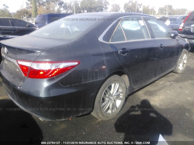 4T1BF1FK2FU965414 - 2015 TOYOTA CAMRY LE/XLE/SE/XSE BLACK photo 4