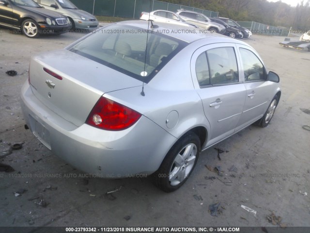 1G1AL58F187249517 - 2008 CHEVROLET COBALT LT SILVER photo 4