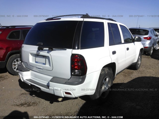 1GNDT13S082229362 - 2008 CHEVROLET TRAILBLAZER LS/LT WHITE photo 4